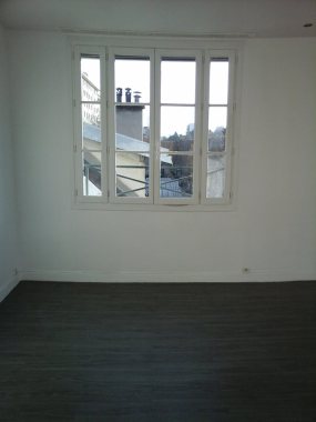 réalisation des enduits et peinture pose de sol lino