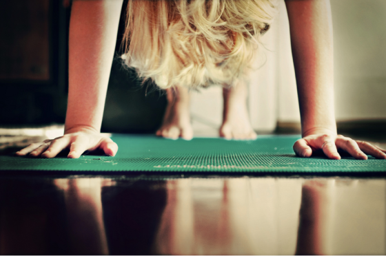 Les cours particuliers de yoga que nous vous proposons sont orientés selon votre niveau (débutant, initiés) et aussi selon l'état d'être du moment.

Possibilité de partager le cour avec des amis,
jusque 3 personnes maximum.
Le tarif proposé est le prix d'une prestation
et non le prix par personne.