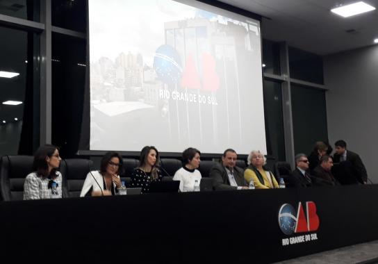 Dra. Raquel Tedesco foi uma das palestrantes de evento do Mês da Advocacia na OAB/RS.