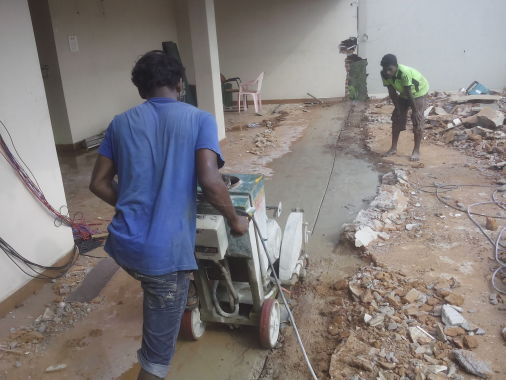 Concrete diamond saw cutting contractors work