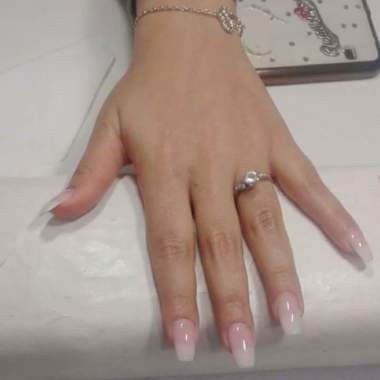 Prothésiste Ongulaire, Coiffeuse, Esthéticienne
