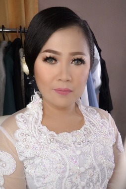 Makeup & Hairdo Akad for ms Rian