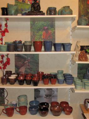 coin boutique ,gobelets tasses etc .