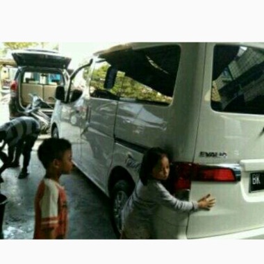 Naunaurentacar&Taxi Travel