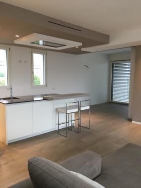 appartamento LC, interior designer , cucina open space con penisola