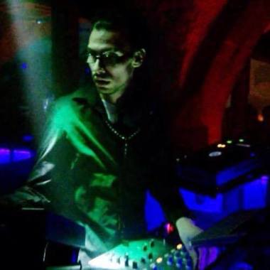 Dj Caprice