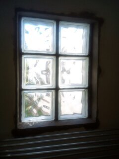 Ventana Tragaluz con ladrillos de vidrio