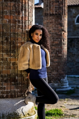 Daniela Ponega - Professional Singer