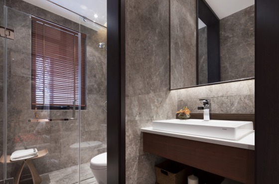 Living Bathroom