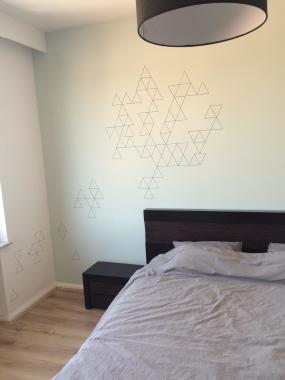 Relooking peintures + formes géométriques dans un appartement à Bxl