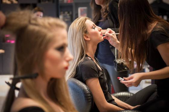 Backstage, les modèles sont chouchoutées.