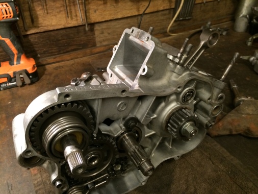 Kawasaki KX125 engine in for full rebuild. Both top and bottom ends, including gear box.