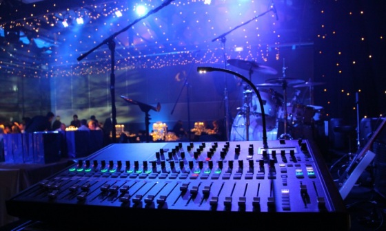 IN SHOW