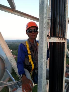 Pemasangan Microwave Indosat, Madura