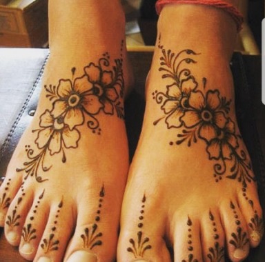 Pintura com tinta Henna. 