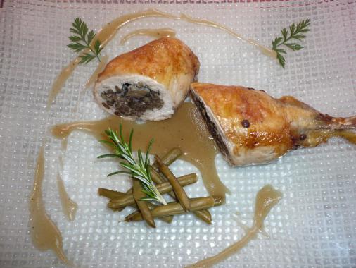 Suprême de pintade farcie aux lentilles cuisinées aux Coteaux de l'Aubance.