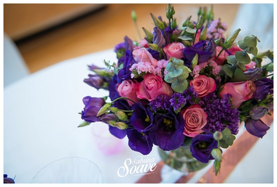 Centre de table violet et rose.