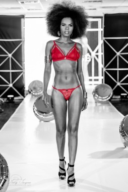 Pasarela / Modelo / Modelaje / Producto 