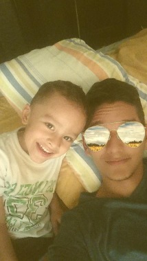de niñero con mi primo
