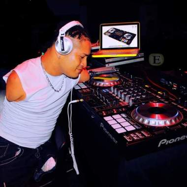 Dj