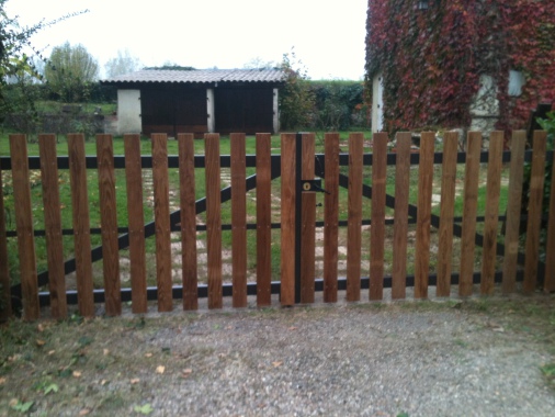 pour le bois , pin classe 4 et vis inox.
