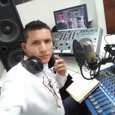 Locutor De Radio/Maestro De Ceremonia /Animador.