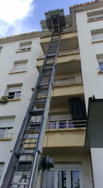 Mise à disposition d'un monte-meuble, 5e étage à Lyon