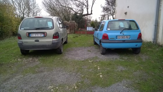 Taxi transport animalier 24h/24h 7jours sur 7 jours Urgence nuit 0786078686 Forfait pour petite distance 1.13 du km transport ou taxi longues distance Nos 3 vehicules (2 scenic et 1 twingo) sont equipes de caisses de transport avec ventilateur Infos 0787748785 Earl des anges noirs 53984030600010 35 rue de la pierre creuse pinsenelle 17470 aulnay