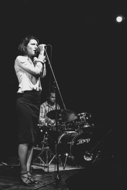 Perrine notre chanteuse
