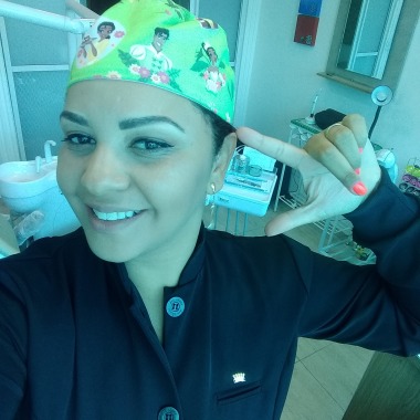 Dra Aline Do Prado - Dentista