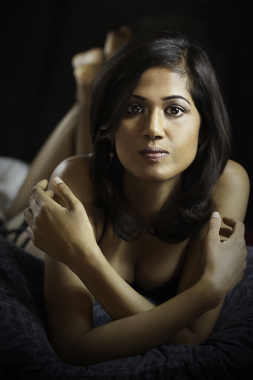 Surya is a girl I have met on GumTree. We mixed up quite well when we started talking about this photoshoot and sharing each other ideas. The day for the shooting comes, my make-up artisti helped her with the make up (of course) and after few shots and lots of talks she then confessed that was probably her first time she was almost naked in front of someone different from her partner (past and not) but she was feeling well and comfortable thanks to our friendly way of working. Even if I think that this good relationship between me and the client has been achieved because of a natural connection, I really would like to work on it, and hopefully, I will find this state of mind again with other guests.