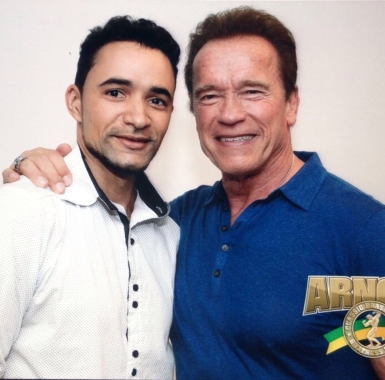 A sensação de estar ao lado dele ARNOLD schwarzenegger está eternizado. Momento inesquecível que me faz #acreditar cada vez mais que desistir de nossos #sonhos não vale a pena.