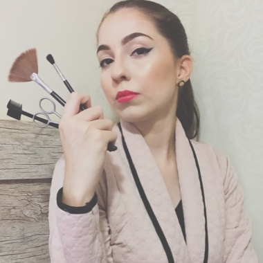 Juliane Possas Sobrancelhas E Makeup