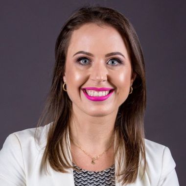 Dra. Milena Perraro Martins