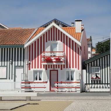 Remodelação e ampliação. Costa Nova do Prado