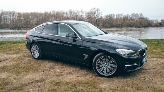 Vous serez conduit à bord d'une ravissante BMW série 3GT