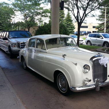 Vegas Limousine Ottawa