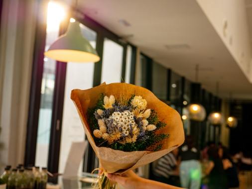 Flower bouquets for delivery in hebbal