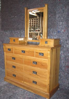 Ladies dresser