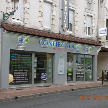 Confiez-Nous