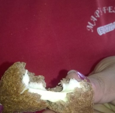 Salgados fritos/ serviços de fritadeira e garçonetes.