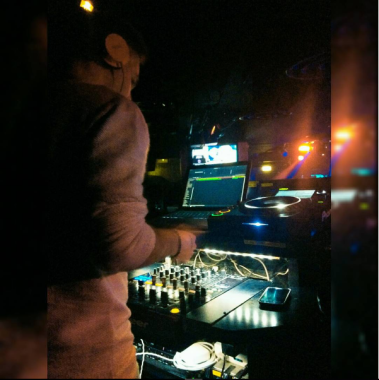 Live @Hollywood