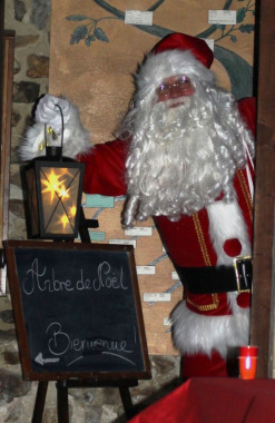 l'arrivée  du Père Noël est  un  grand  moment  pour  les  enfants   ...  et les  adultes !!