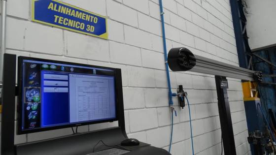 Alinhamento Técnico 3D 

O Alinhador tem em seu banco de dados as medidas originais de fabrica dos veículos, assim nossos técnicos trabalham dentro das medidas originais do veículo.
Assim tirando um Laudo antes e após do reparo do veículo.