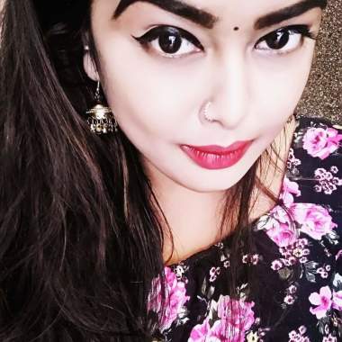 Pooja Singh Makeup Artist. Be Unforgettable