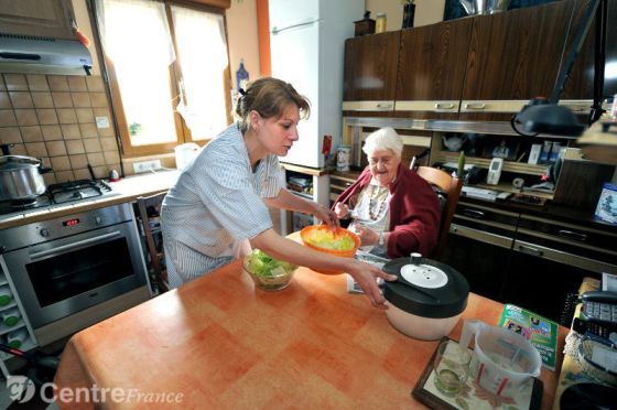 Aide pour faire le repas d'une mamie