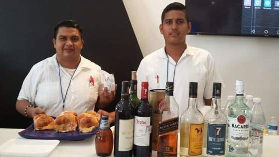 MESEROS PROFESIONALES