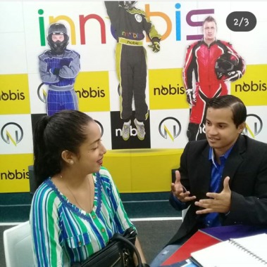 Sesión de coaching para desarrollo personal y profesional.