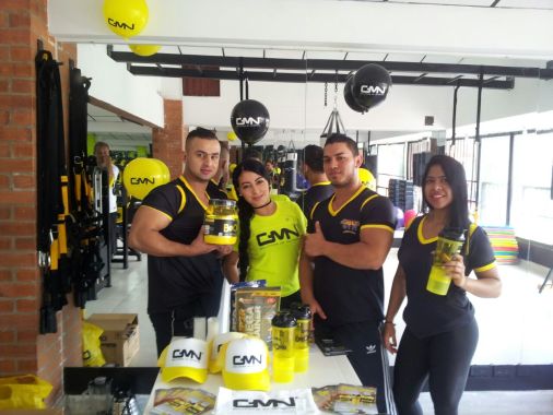 Con mi equipo de trabajo, Power House Gym , Perera Cr12 #25.