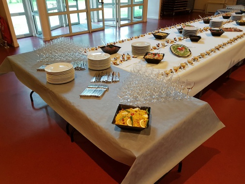 Buffet dînatoire et mise en bouche en libre service